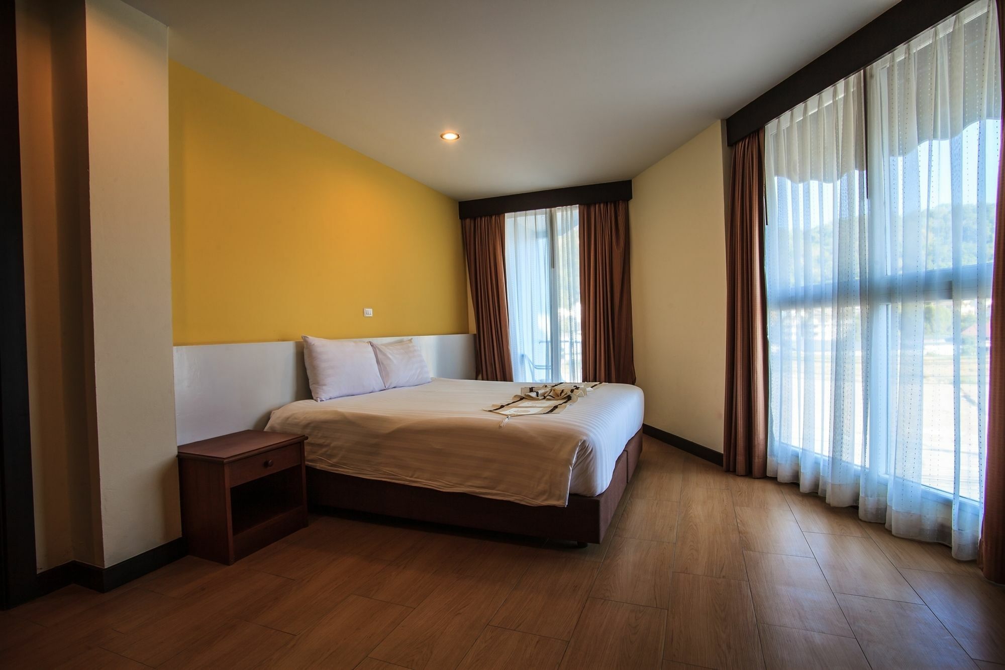 Paksaa Boutique Hotel Patong Eksteriør bilde